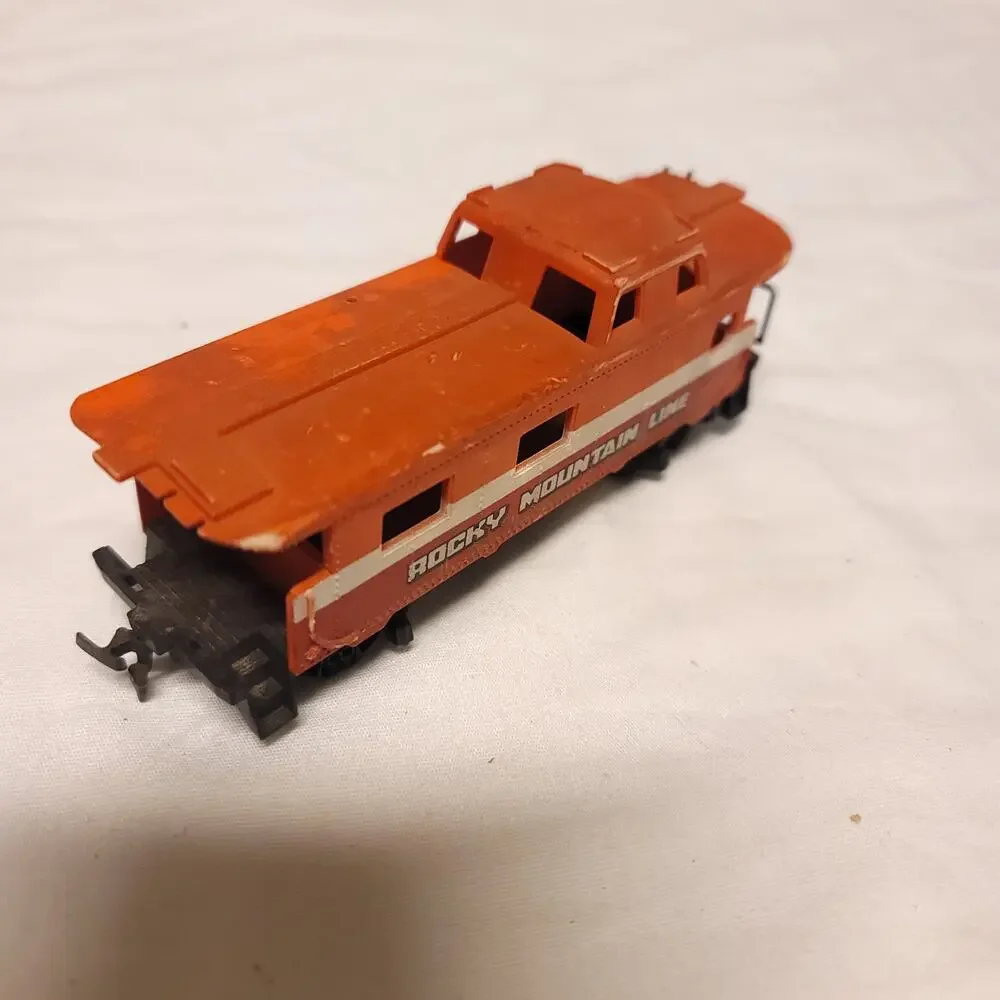 Vintage HO Scale Train Set Rocky Mountain Pennsylvania Delaware Central Cars